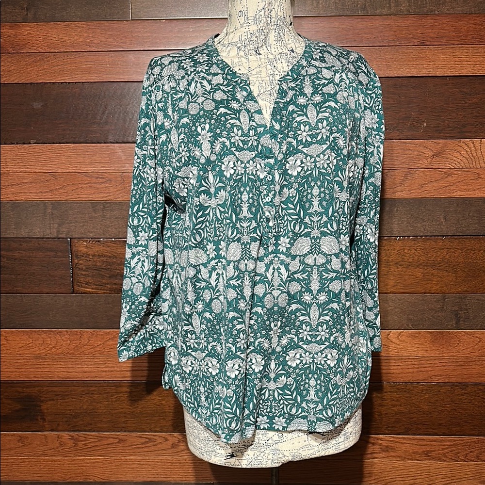 H&M V Neck Long Sleeve Green Floral Blouse